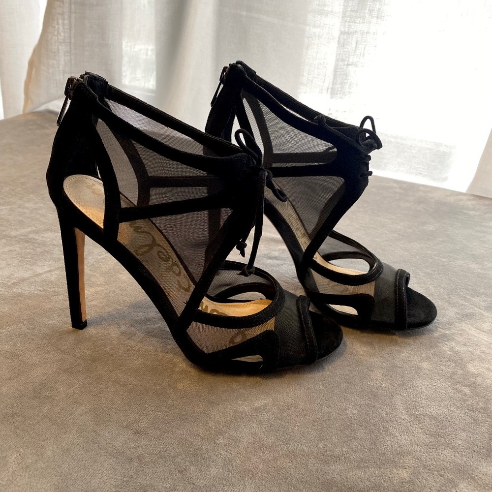 Black heels 7.5 SOLD